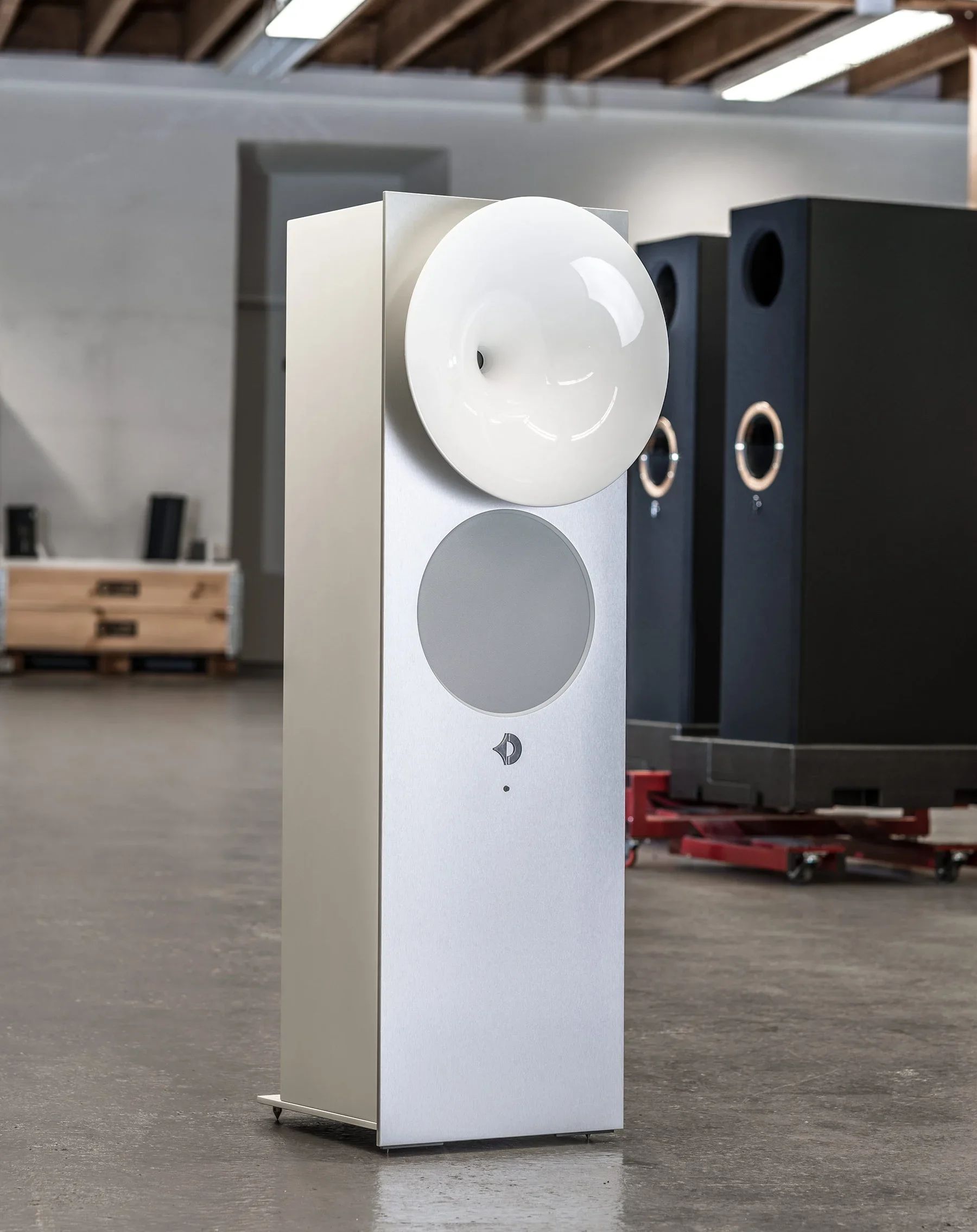 Compact. Made Huge. – The OPUS 1 by Avantgarde Acoustic